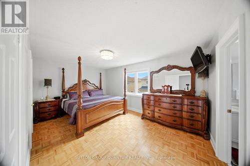 Third bedroom - 35 Devonsleigh Drive, Brampton, ON - Indoor Photo Showing Bedroom