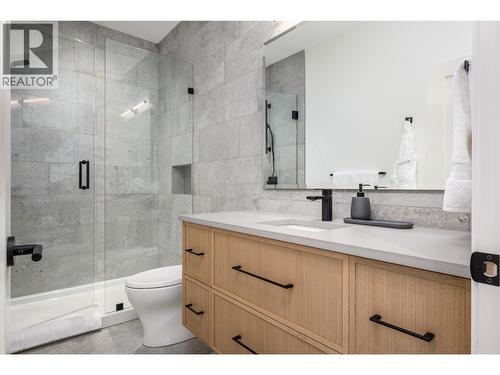 105 Predator Ridge Drive Unit# 21, Vernon, BC - Indoor Photo Showing Bathroom
