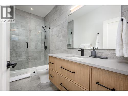 105 Predator Ridge Drive Unit# 21, Vernon, BC - Indoor Photo Showing Bathroom