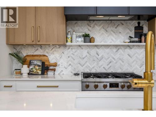 105 Predator Ridge Drive Unit# 21, Vernon, BC - Indoor Photo Showing Kitchen