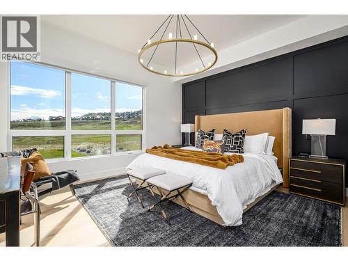 105 Predator Ridge Drive Unit# 21, Vernon, BC - Indoor Photo Showing Bedroom