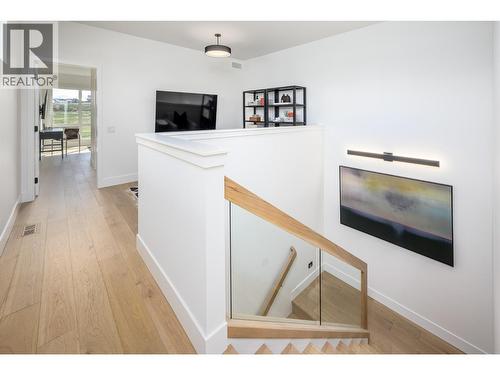 105 Predator Ridge Drive Unit# 21, Vernon, BC - Indoor Photo Showing Other Room