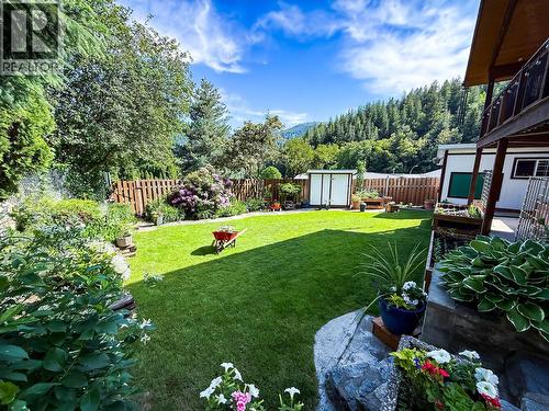 2300 Mcbride Street, Trail, BC - Outdoor