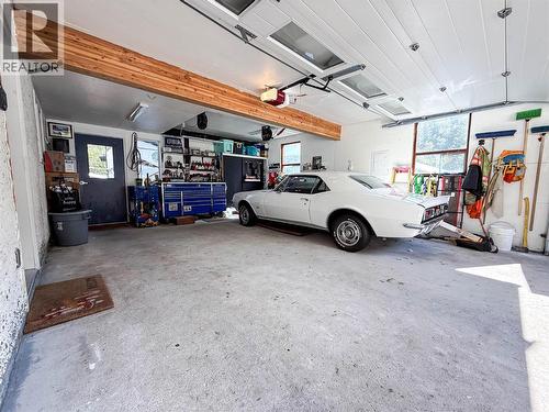 2300 Mcbride Street, Trail, BC - Indoor Photo Showing Garage