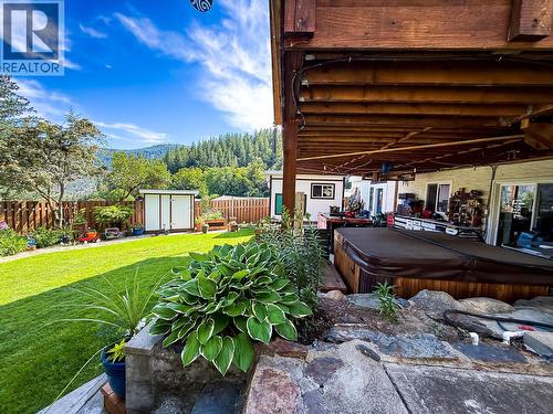2300 Mcbride Street, Trail, BC - Outdoor
