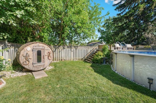2002 Ingledale Road, Mississauga, ON - Outdoor With Above Ground Pool