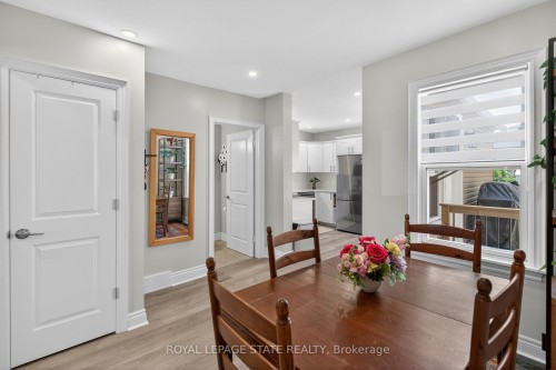 69 Robins Avenue, Hamilton, ON - Indoor Photo Showing Dining Room