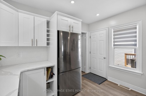 69 Robins Avenue, Hamilton, ON - Indoor Photo Showing Laundry Room