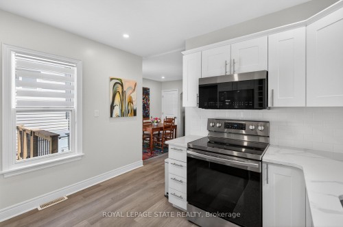 69 Robins Avenue, Hamilton, ON - Indoor Photo Showing Kitchen