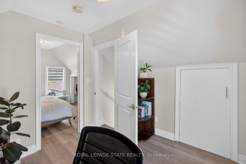 69 Robins Avenue, Hamilton, ON - Indoor