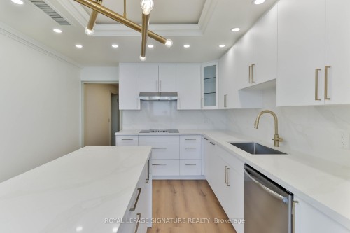 Ph10-55 Harbour Square, Toronto, ON - Indoor Photo Showing Kitchen With Upgraded Kitchen