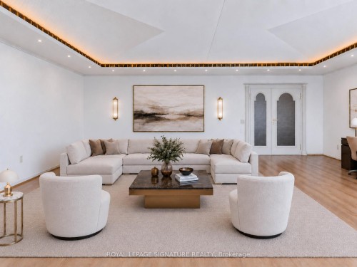 Ph10-55 Harbour Square, Toronto, ON - Indoor Photo Showing Living Room