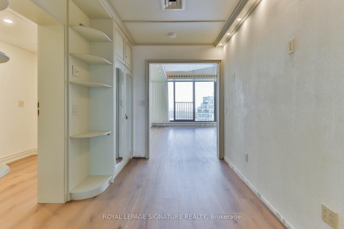 Ph10-55 Harbour Square, Toronto, ON - Indoor Photo Showing Other Room