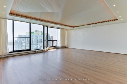 Ph10-55 Harbour Square, Toronto, ON - Indoor Photo Showing Other Room