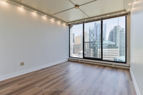 Ph10-55 Harbour Square, Toronto, ON - Indoor Photo Showing Other Room