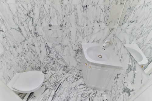 Ph10-55 Harbour Square, Toronto, ON - Indoor Photo Showing Bathroom