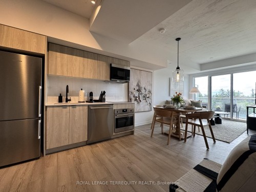 512-100 Carrick Trail, Gravenhurst, ON - Indoor Photo Showing Kitchen