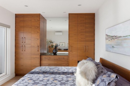 10303 Resthaven Dr, Sidney, BC - Indoor Photo Showing Bedroom