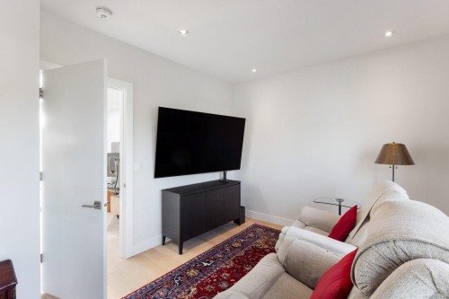 10303 Resthaven Dr, Sidney, BC - Indoor Photo Showing Living Room