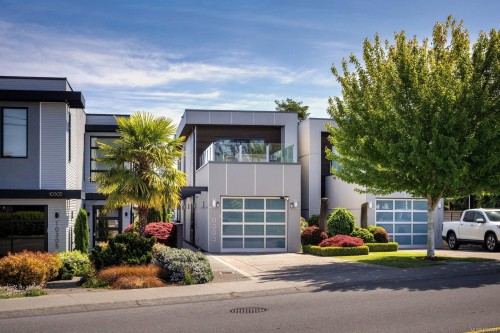 10303 Resthaven Dr, Sidney, BC - Outdoor With Facade