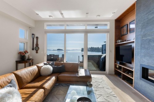 10303 Resthaven Dr, Sidney, BC - Indoor Photo Showing Living Room With Fireplace