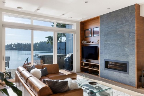 10303 Resthaven Dr, Sidney, BC - Indoor Photo Showing Living Room With Fireplace
