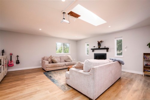 3238 Malcolm Rd, Chemainus, BC 