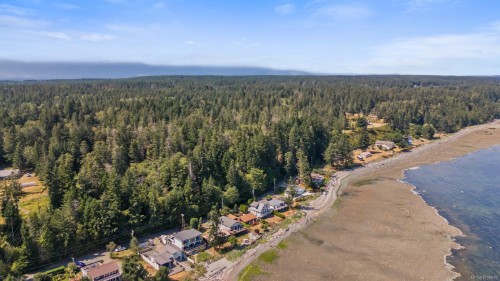 1494 Wilkinson Rd, Comox, BC 