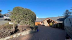 986 Seapearl Pl Saanich, BC V8Y 2X3