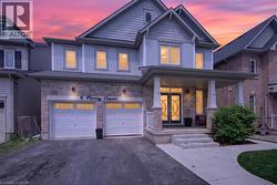 9 FLEMING Crescent  Caledonia, ON N3W 1E1