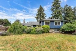 2280 Aldeane Ave Colwood, BC V9B 2C7