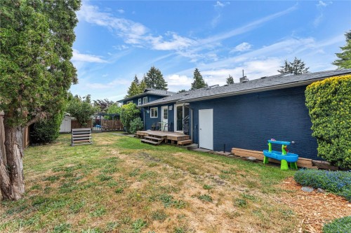 2280 Aldeane Ave, Colwood, BC 
