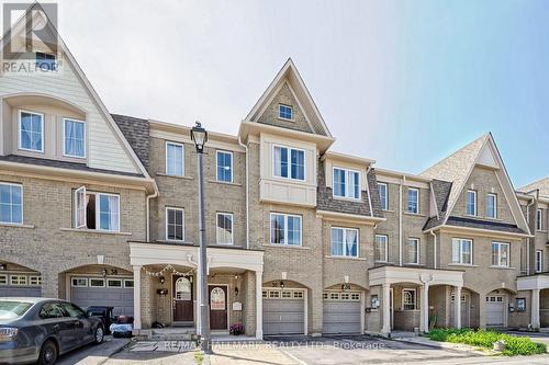 132 - 36 JENKINSON WAY  Toronto, ON M1P 5H4