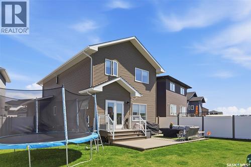 335 Hassard Close, Saskatoon, SK - Outdoor
