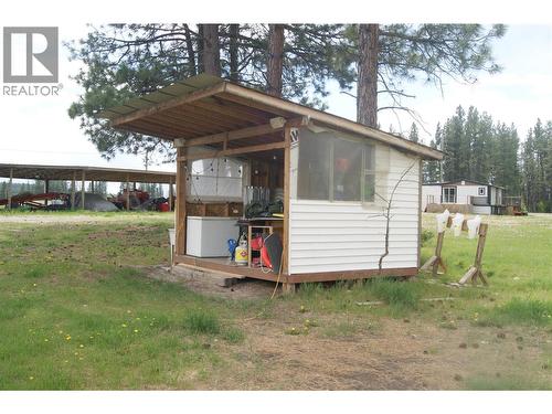 5553 93/95 Highway, Ta Ta Creek, BC - Outdoor