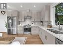 264 Douglas Avenue, Penticton, BC  - Indoor Photo Showing Kitchen With Double Sink With Upgraded Kitchen 