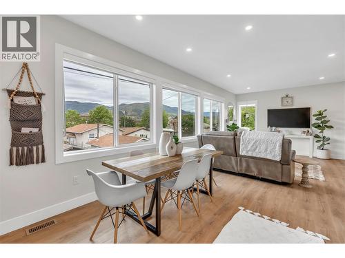 264 Douglas Avenue, Penticton, BC - Indoor