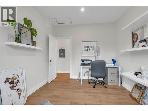 264 Douglas Avenue, Penticton, BC - Indoor