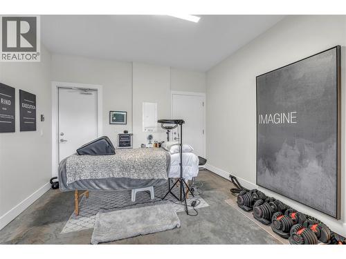 264 Douglas Avenue, Penticton, BC - Indoor Photo Showing Bedroom