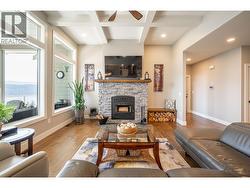 Living room with wood burning (WETT certified) fireplace - 