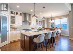 Kitchen on main floor - 