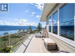 Spacious balcony with incredible views - 