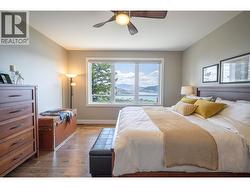 Primary bedroom - 