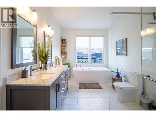 Primary bedroom ensuite - 132 Crown Crescent, Vernon, BC - Indoor Photo Showing Bathroom