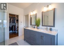 Primary bedroom ensuite - 