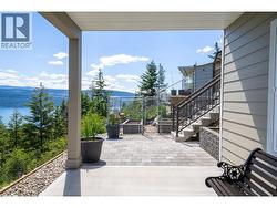 Side stairs and garden area - 