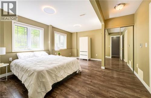 35 Grosvenor Lane, Cambridge, ON - Indoor Photo Showing Bedroom