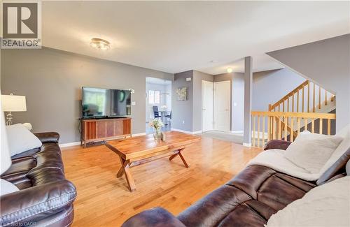 35 Grosvenor Lane, Cambridge, ON - Indoor Photo Showing Living Room