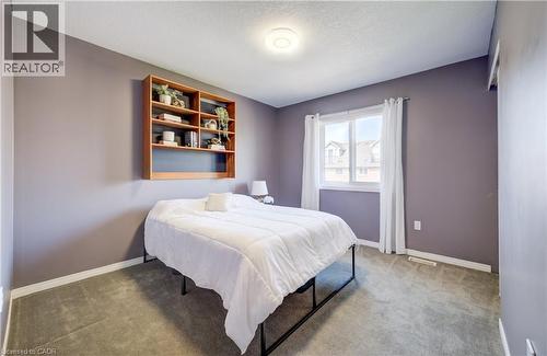 35 Grosvenor Lane, Cambridge, ON - Indoor Photo Showing Bedroom