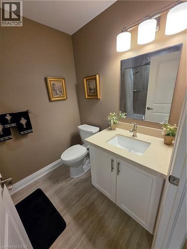10 Archdeacon Clark Trail, Hamilton, ON - Indoor Photo Showing Bathroom